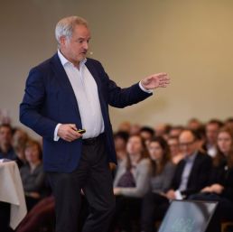 guido thys spreker klantwaarde verandering humor
